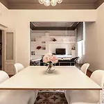 Apartamento Manzoni 76 *